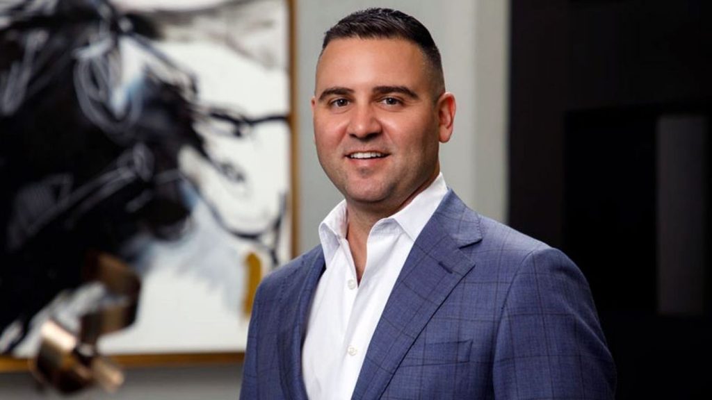 Misha Ezratti Wife & Net worth